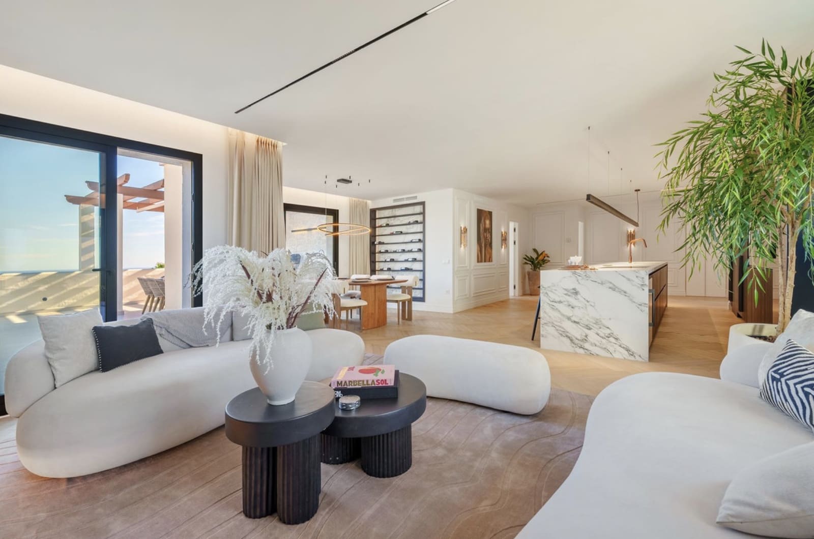 3 makuuhuone Kattohuoneisto myytävänä paikassa Nueva Andalucia - 2 750 000 € (Ref: 9513305)