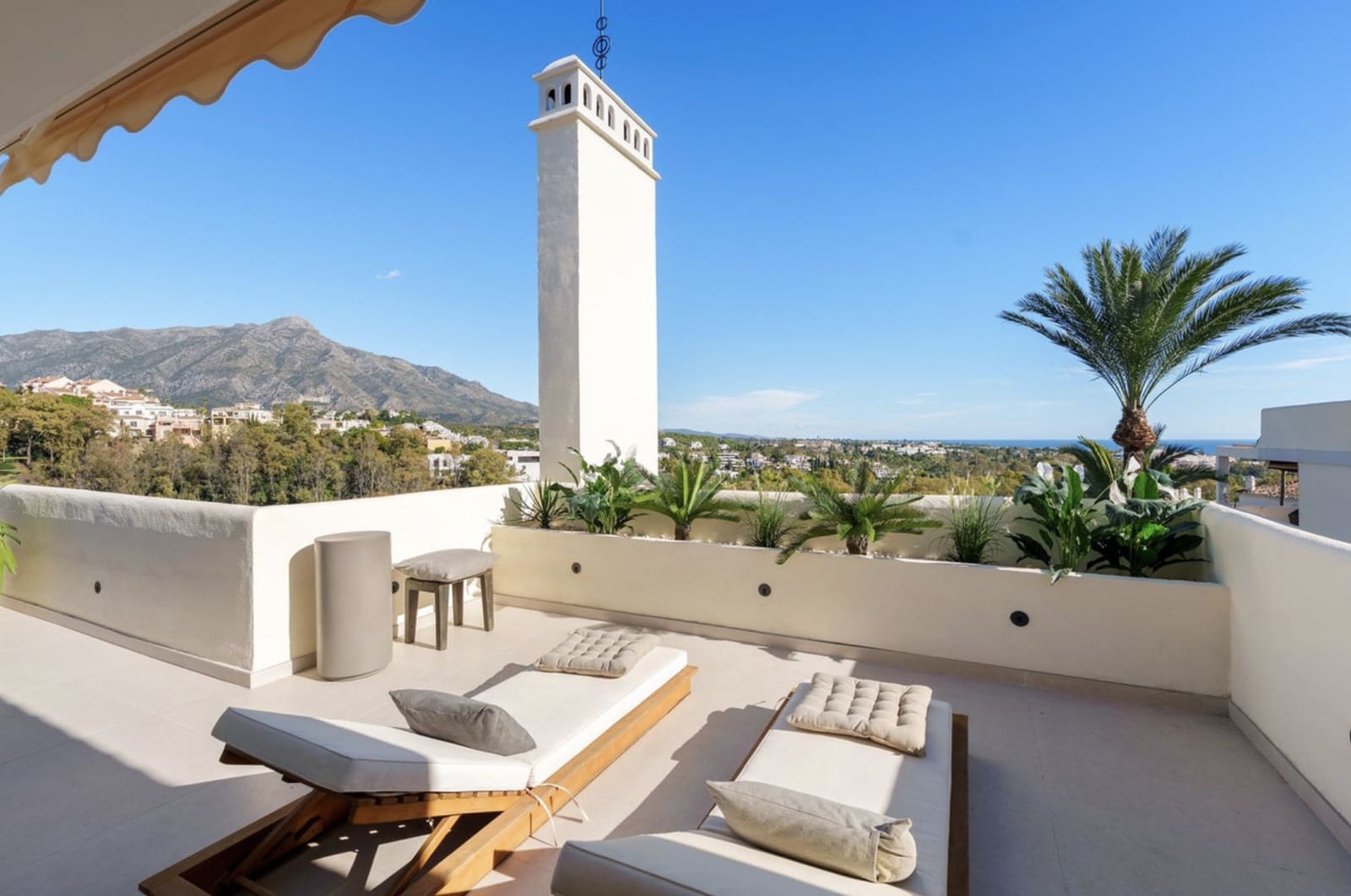 3 makuuhuone Kattohuoneisto myytävänä paikassa Nueva Andalucia - 2 750 000 € (Ref: 9513305)