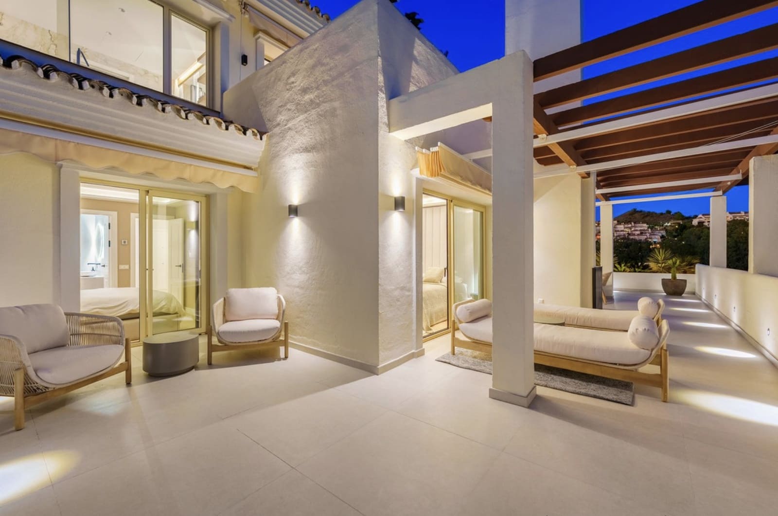 3 makuuhuone Kattohuoneisto myytävänä paikassa Nueva Andalucia - 2 750 000 € (Ref: 9513305)
