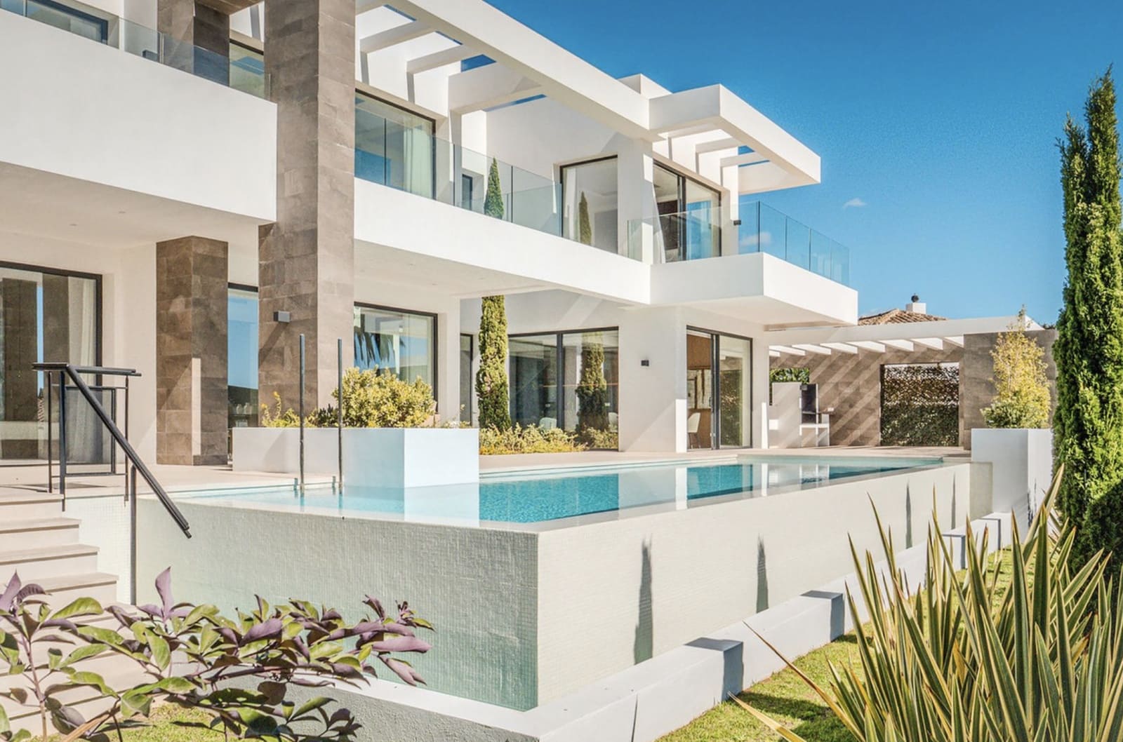 5 soverom Villa til salgs i Marbella med svømmebasseng garasje - € 3 350 000 (Ref: 9518740)