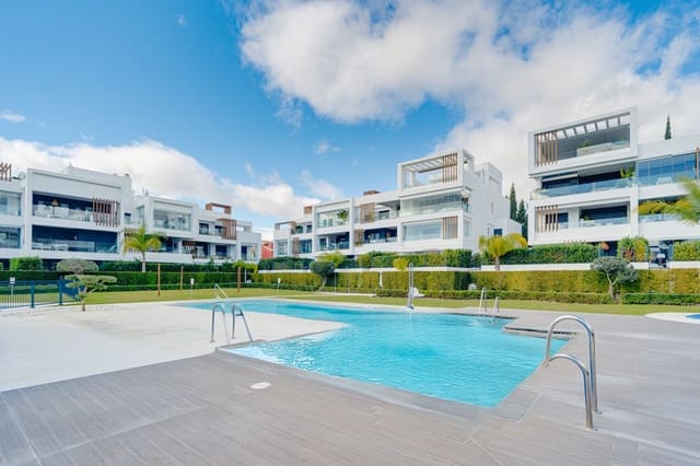 2 bedroom Apartment for sale in Cancelada, Estepona with pool garage - € 515,000 (Ref: 9518742)