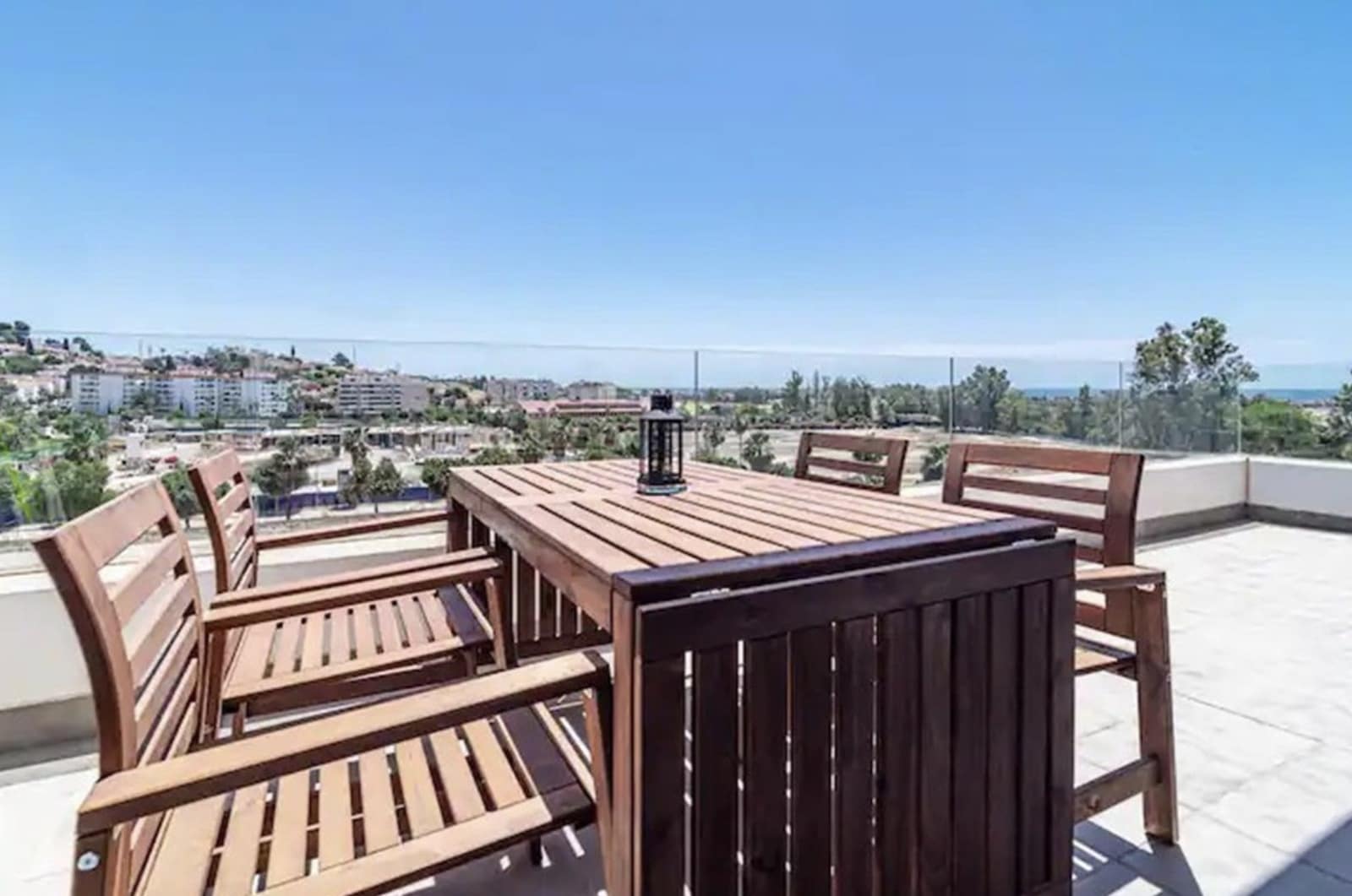 2 soverom Leilighet til salgs i Nueva Andalucia med svømmebasseng garasje - € 399 000 (Ref: 9524116)