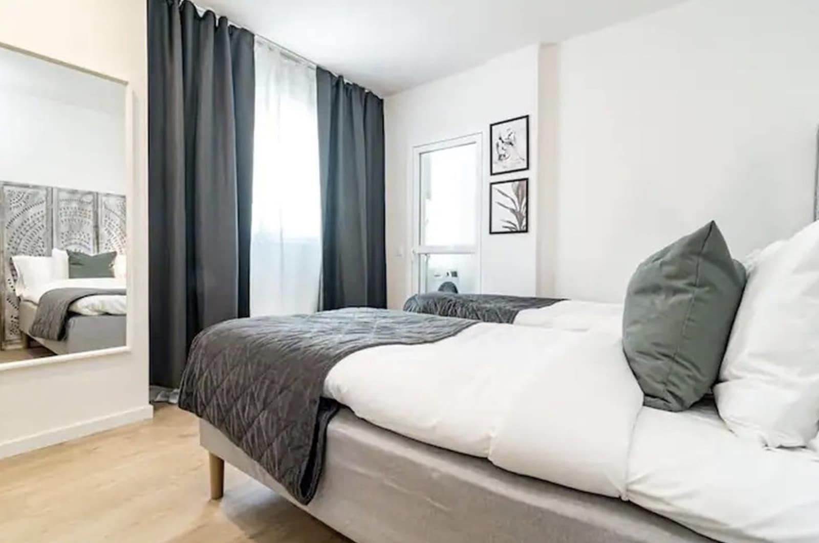 2 soverom Leilighet til salgs i Nueva Andalucia med svømmebasseng garasje - € 399 000 (Ref: 9524116)