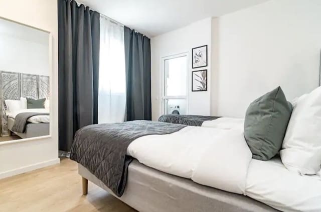 2 soverom Leilighet til salgs i Nueva Andalucia, Marbella med svømmebasseng garasje - € 399 000 (Ref: 9524116)