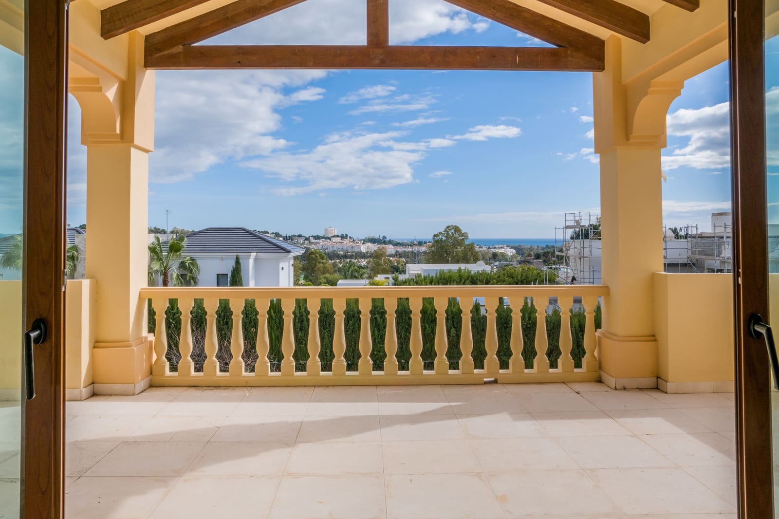 5 sovrum Villa till salu i La Quinta med pool garage - 2 400 000 € (Ref: 9524117)