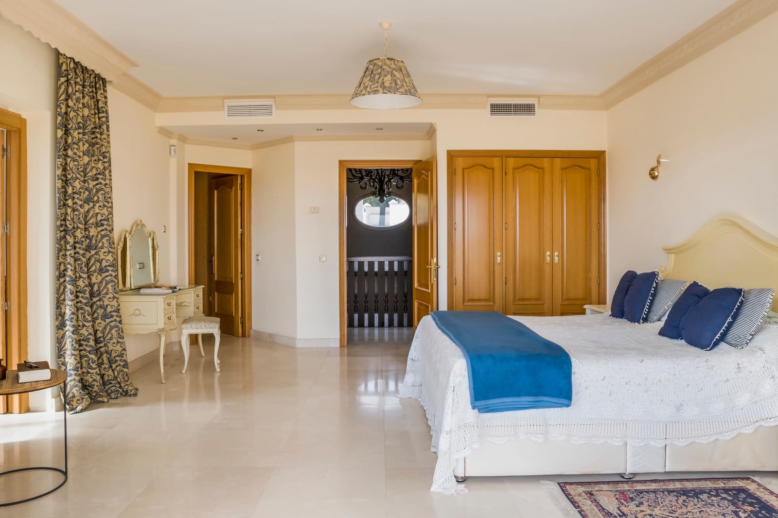 5 sovrum Villa till salu i La Quinta med pool garage - 2 400 000 € (Ref: 9524117)