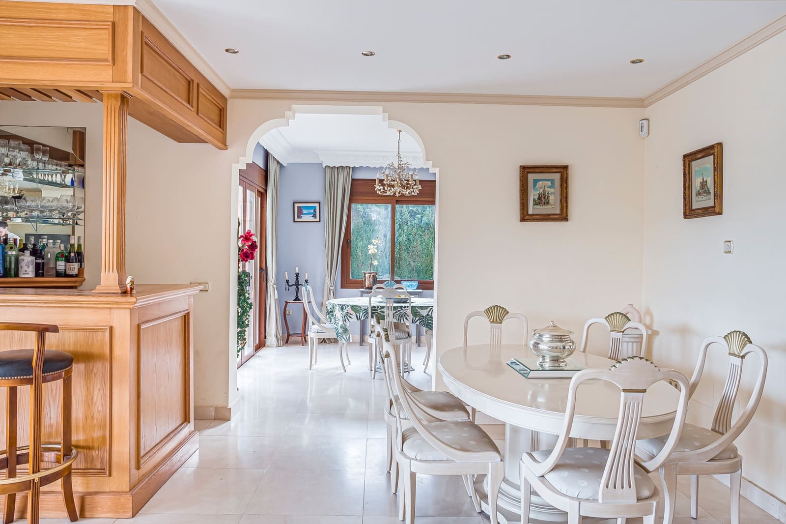 5 sovrum Villa till salu i La Quinta med pool garage - 2 400 000 € (Ref: 9524117)