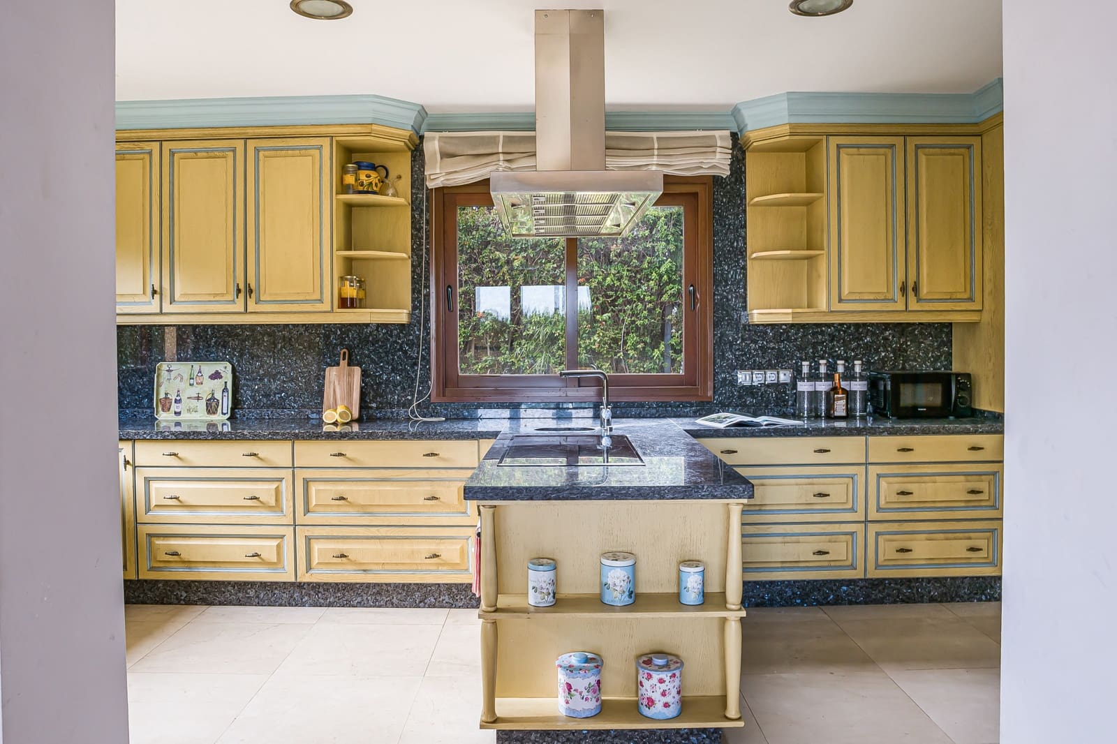 5 sovrum Villa till salu i La Quinta med pool garage - 2 400 000 € (Ref: 9524117)