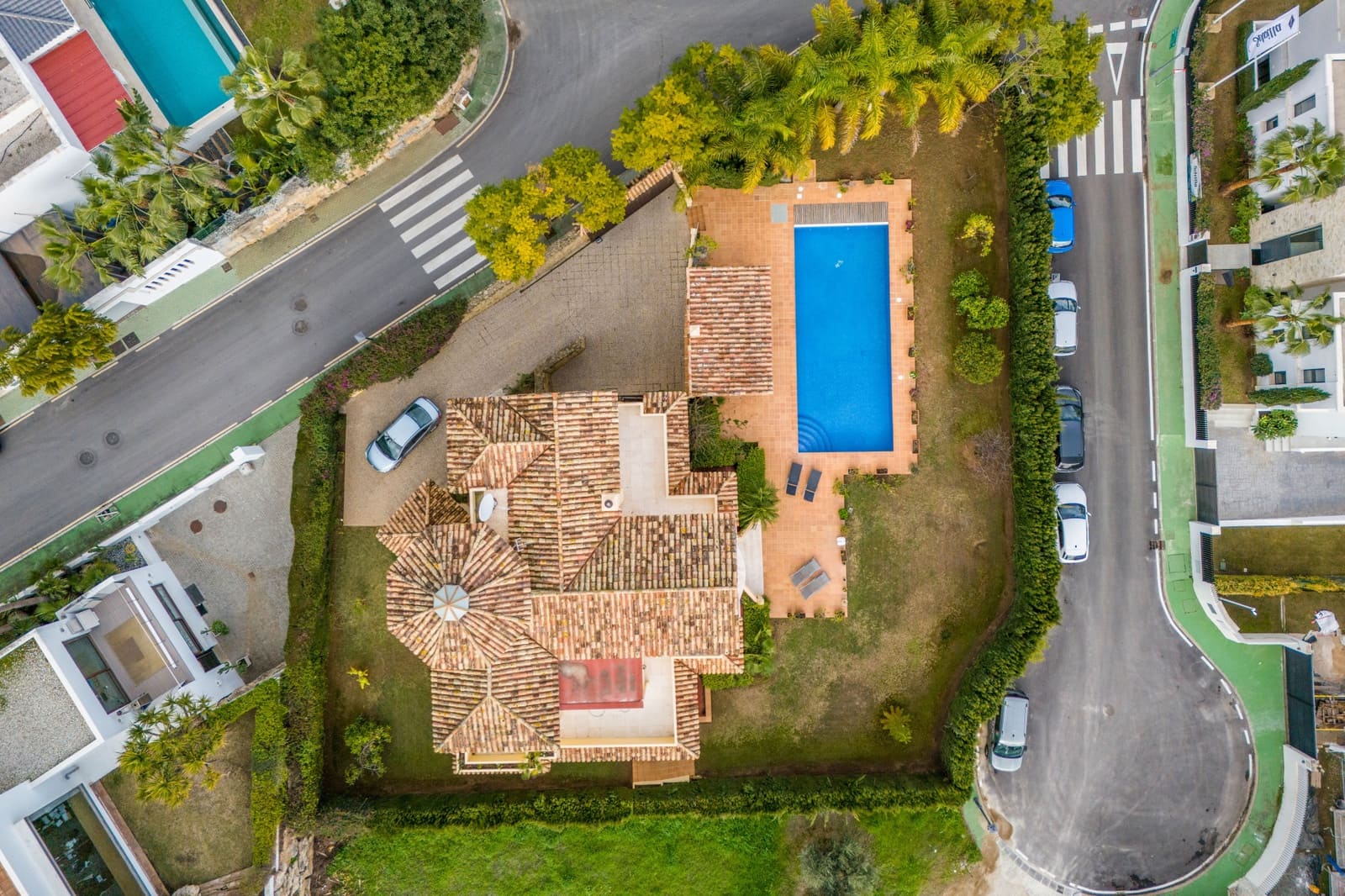 5 sovrum Villa till salu i La Quinta med pool garage - 2 400 000 € (Ref: 9524117)