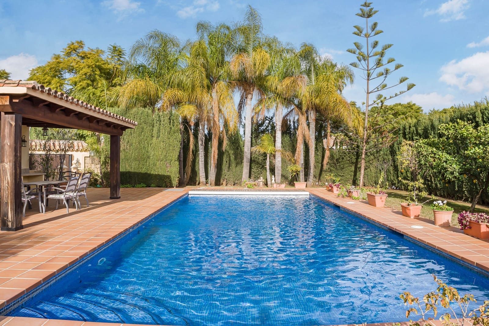 5 sovrum Villa till salu i La Quinta med pool garage - 2 400 000 € (Ref: 9524117)