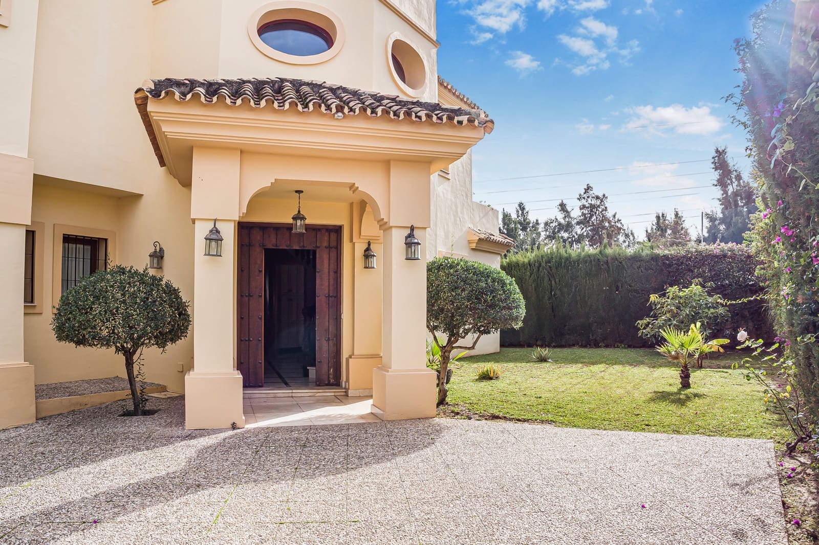 5 sovrum Villa till salu i La Quinta med pool garage - 2 400 000 € (Ref: 9524117)