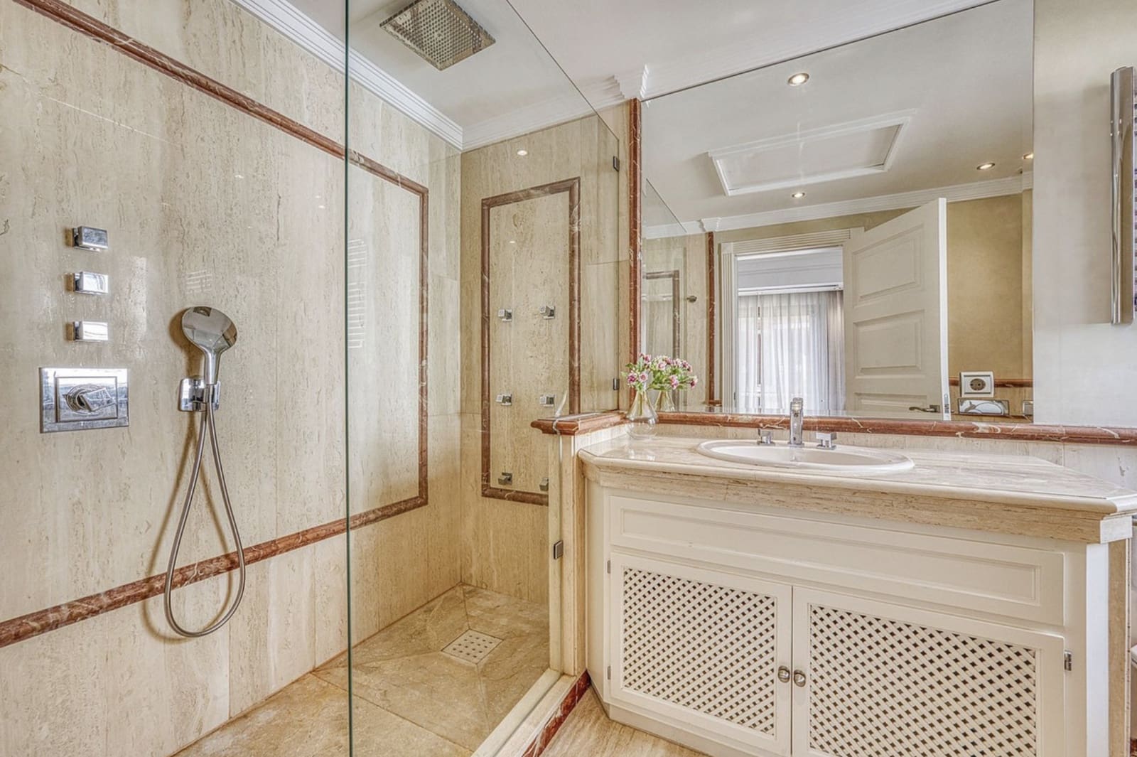 5 sovrum Semi-fristående Villa till salu i Golden Mile med pool garage - 2 950 000 € (Ref: 9527508)