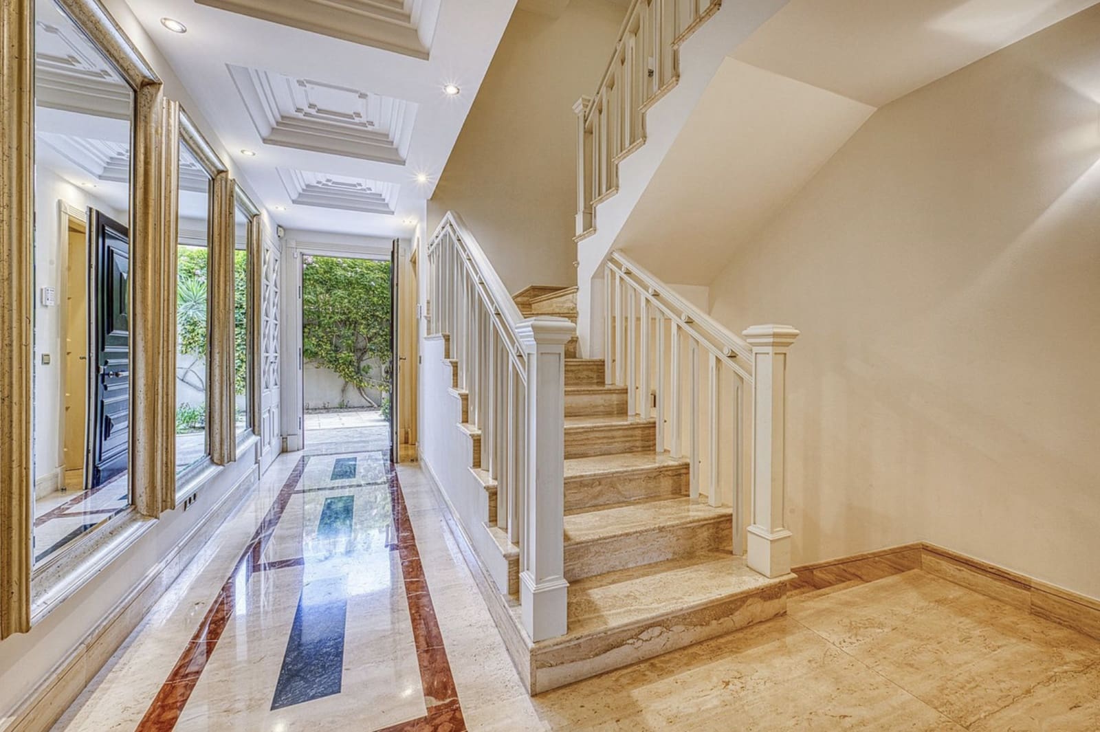 5 sovrum Semi-fristående Villa till salu i Golden Mile med pool garage - 2 950 000 € (Ref: 9527508)