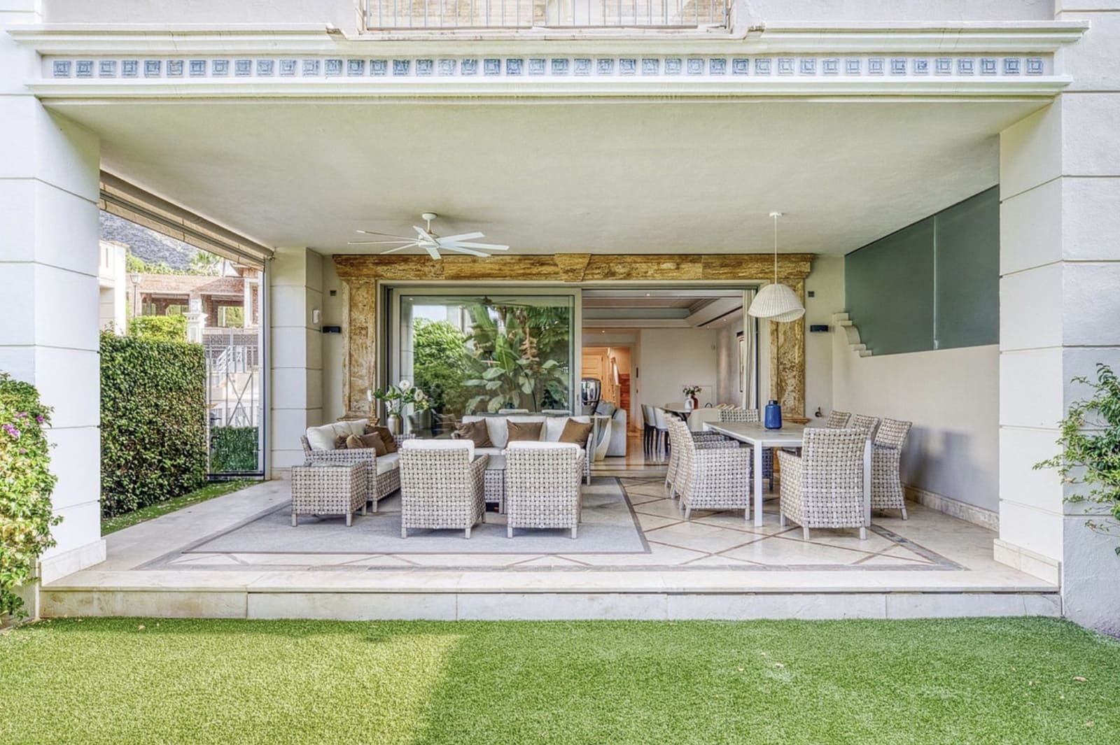 5 sovrum Semi-fristående Villa till salu i Golden Mile med pool garage - 2 950 000 € (Ref: 9527508)