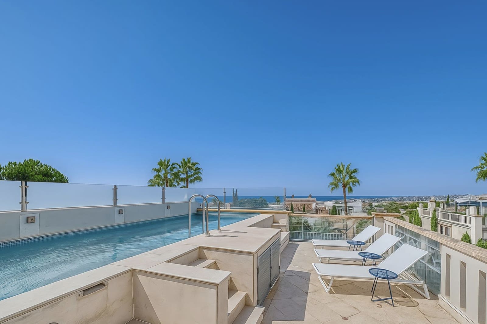 5 bedroom Semi-detached Villa for sale in Golden Mile with pool garage - € 2,950,000 (Ref: 9527508)