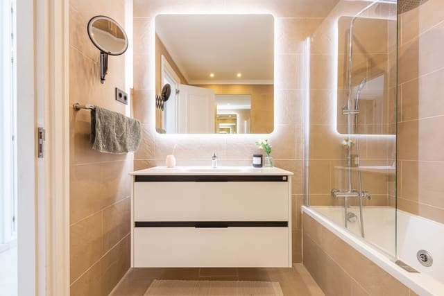 2 soveværelse Penthouse til salg i Marbella med swimmingpool garage - € 869.000 (Ref: 9530251)