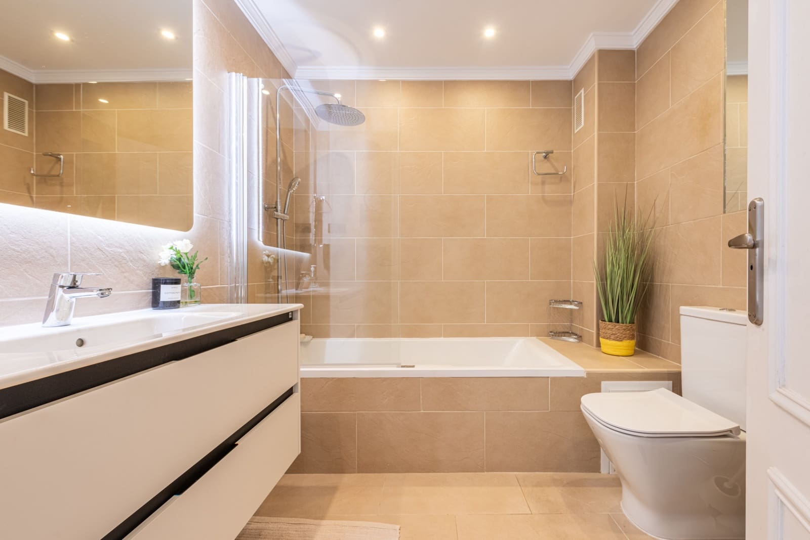 2 soveværelse Penthouse til salg i Marbella med swimmingpool garage - € 869.000 (Ref: 9530251)