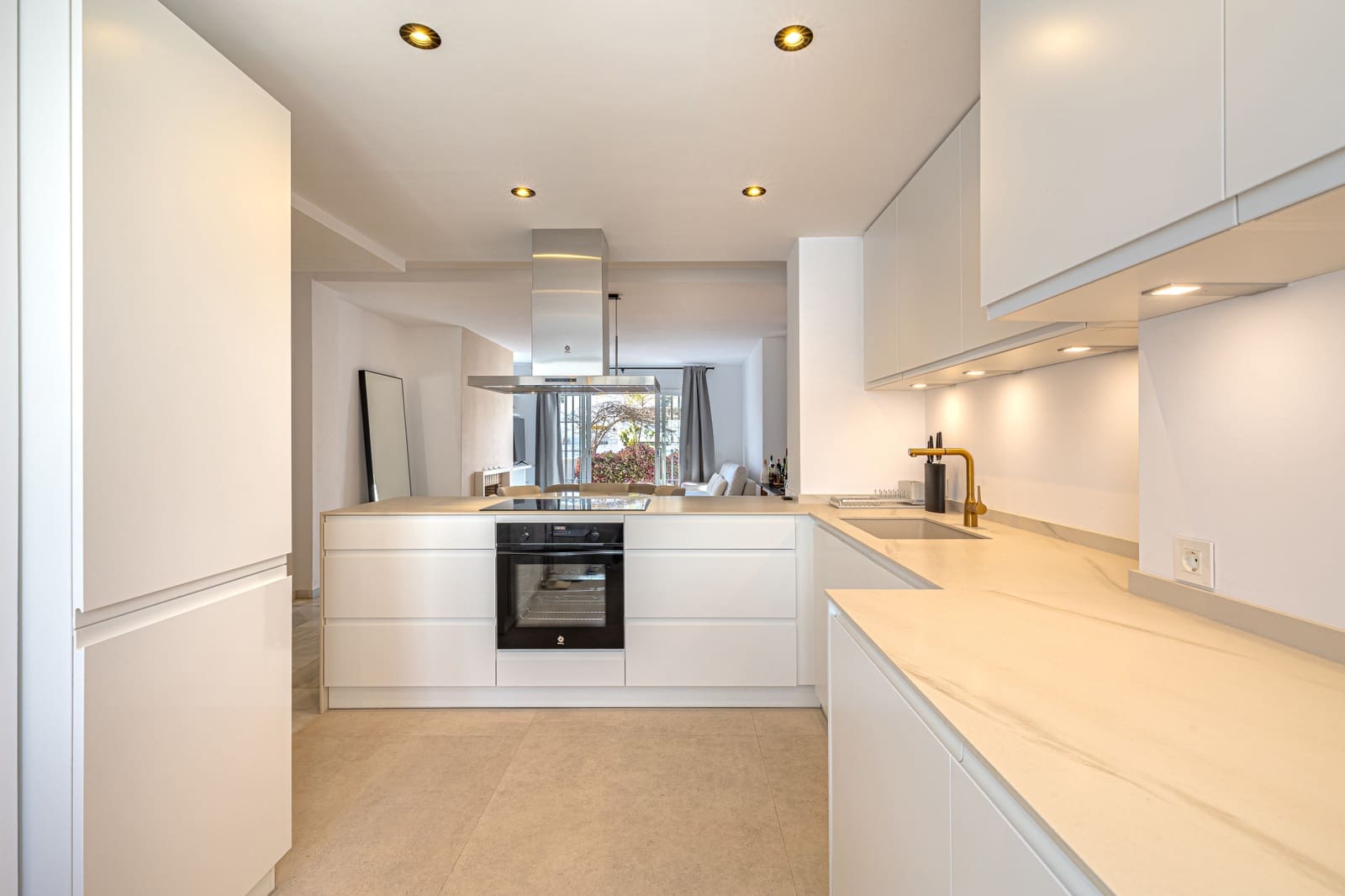 3 soverom Penthouse til salgs i Marbella med svømmebasseng garasje - € 745 000 (Ref: 9530252)