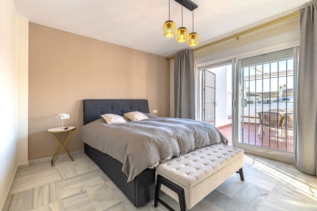 3 soverom Penthouse til salgs i Marbella med svømmebasseng garasje - € 745 000 (Ref: 9530252)