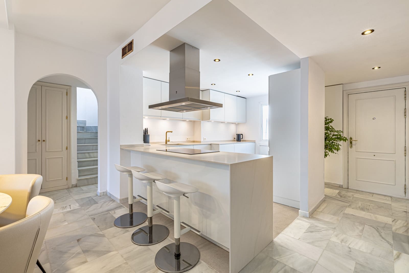 3 soveværelse Penthouse til salg i Marbella med swimmingpool garage - € 725.000 (Ref: 9530252)