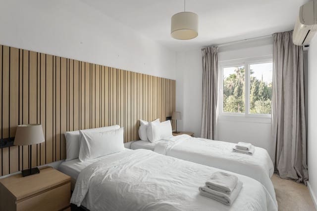 3 soverom Penthouse til salgs i Nueva Andalucia, Marbella med svømmebasseng garasje - € 680 000 (Ref: 9533475)