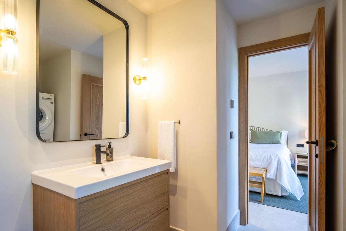 3 soverom Penthouse til salgs i Nueva Andalucia med svømmebasseng garasje - € 750 000 (Ref: 9533476)