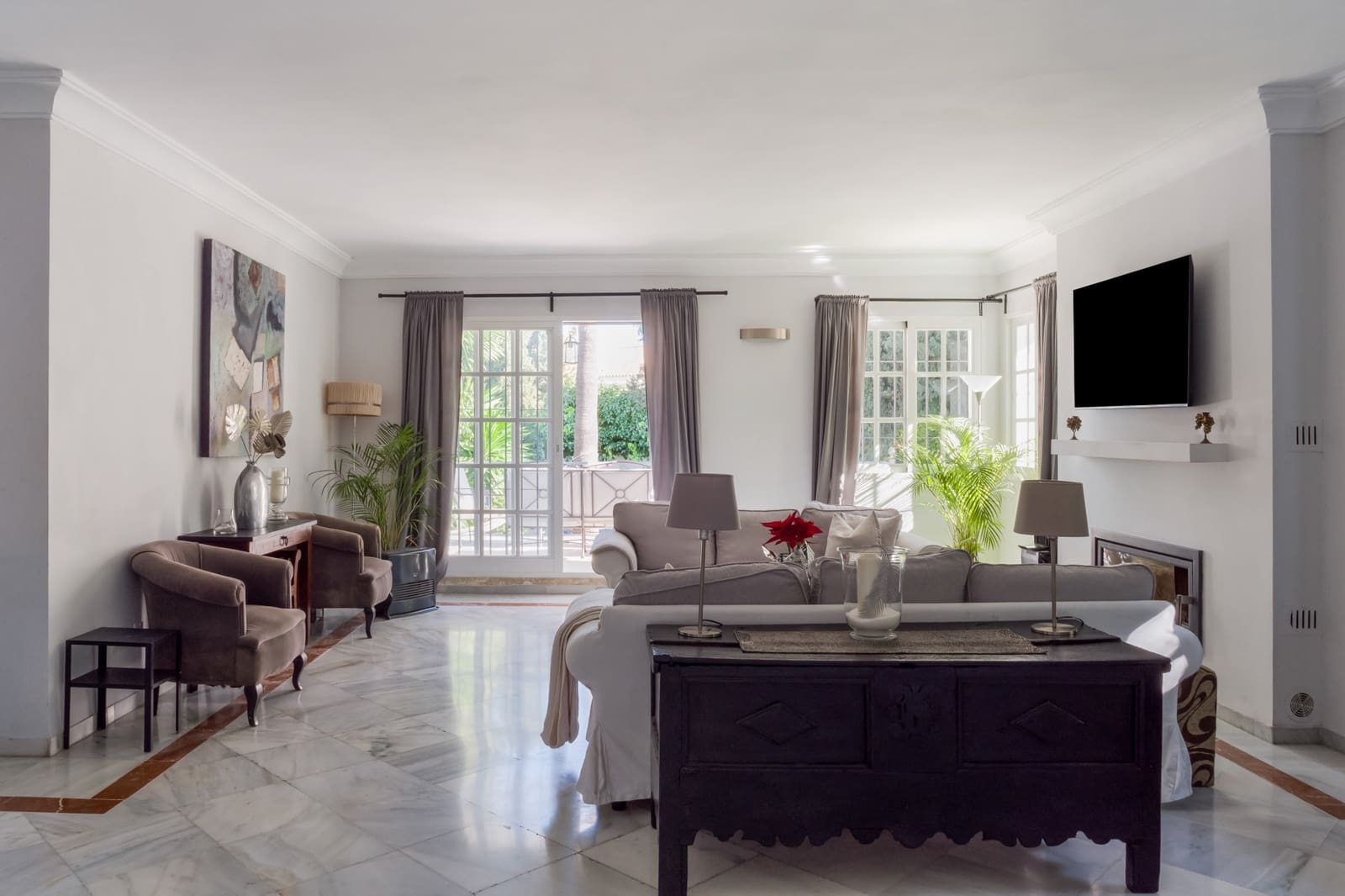 5 soverom Villa til salgs i Nueva Andalucia med svømmebasseng garasje - € 1 950 000 (Ref: 9533478)