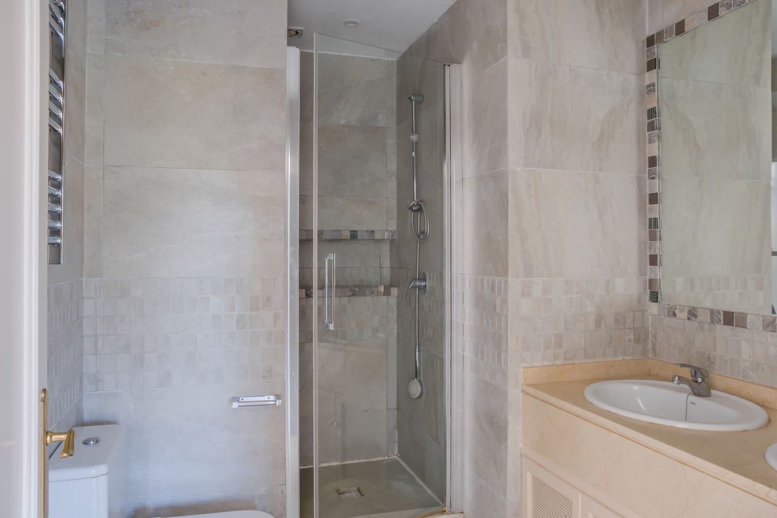 Chalet de 5 habitaciones en Nueva Andalucia en venta con piscina garaje - 1.950.000 € (Ref: 9533478)