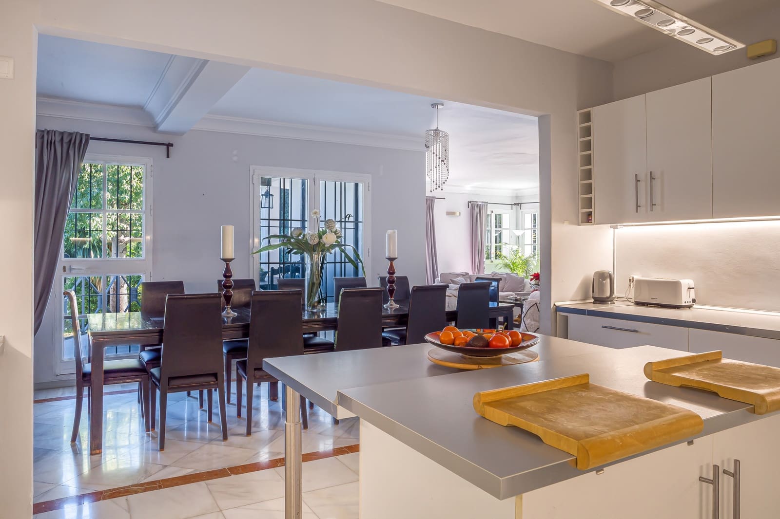 Chalet de 5 habitaciones en Nueva Andalucia en venta con piscina garaje - 1.950.000 € (Ref: 9533478)