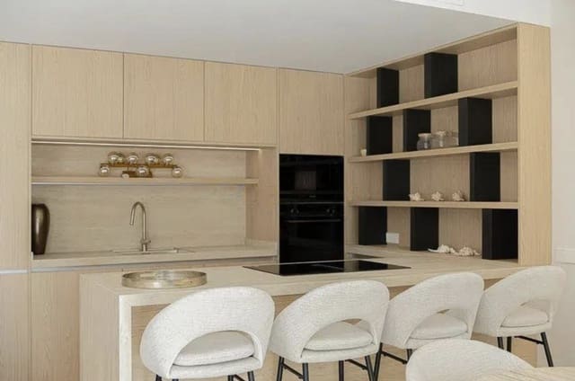 4 soveværelse Penthouse til salg i Nueva Andalucia, Marbella med swimmingpool garage - € 1.290.000 (Ref: 9535759)