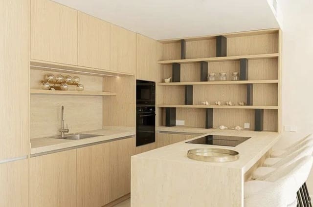 4 soveværelse Penthouse til salg i Nueva Andalucia, Marbella med swimmingpool garage - € 1.290.000 (Ref: 9535759)