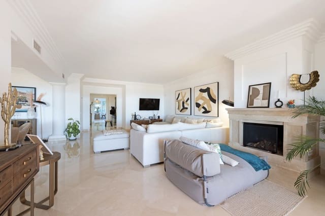 3 chambre Appartement à vendre à Nueva Andalucia, Marbella avec piscine garage - 1 100 000 € (Ref: 9535760)