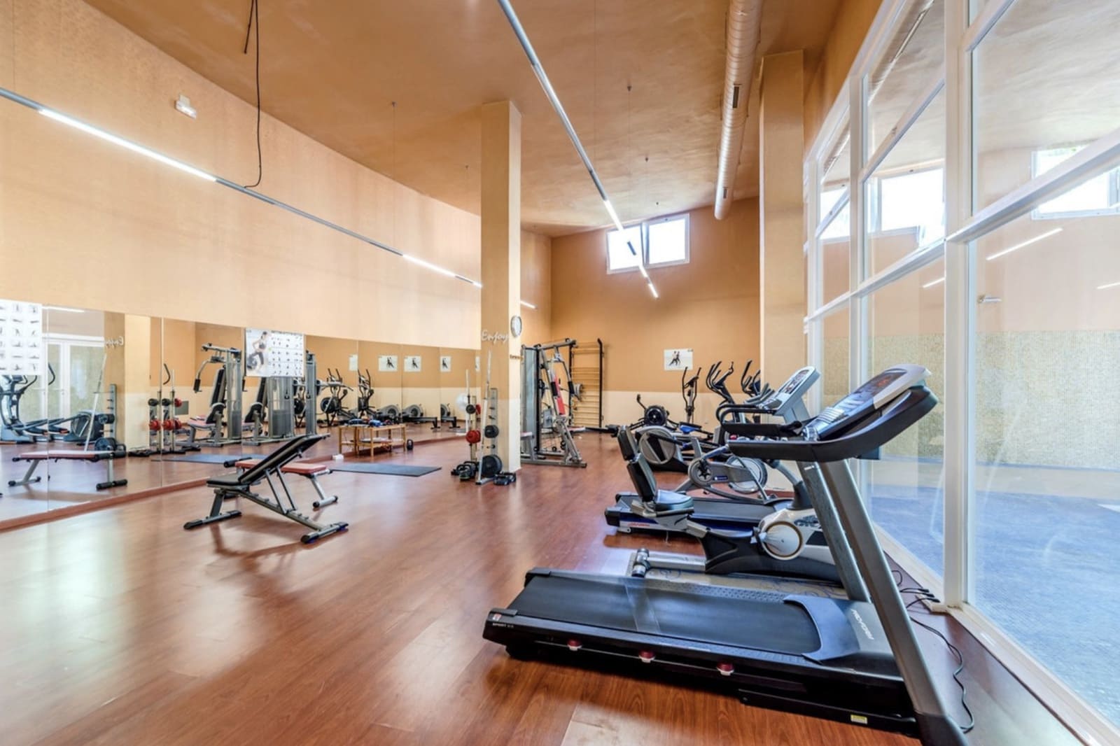 3 chambre Appartement à vendre à Nueva Andalucia avec piscine garage - 1 100 000 € (Ref: 9535760)