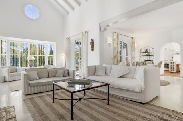 Chalet de 4 habitaciones en Benahavís en venta con piscina garaje - 2.390.000 € (Ref: 9536713)