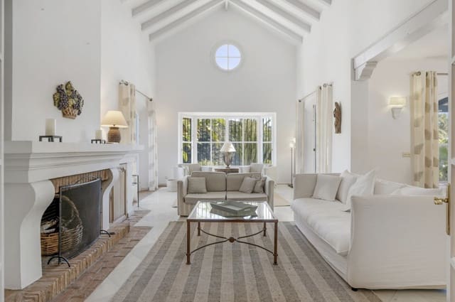 Chalet de 4 habitaciones en Benahavís en venta con piscina garaje - 2.390.000 € (Ref: 9536713)