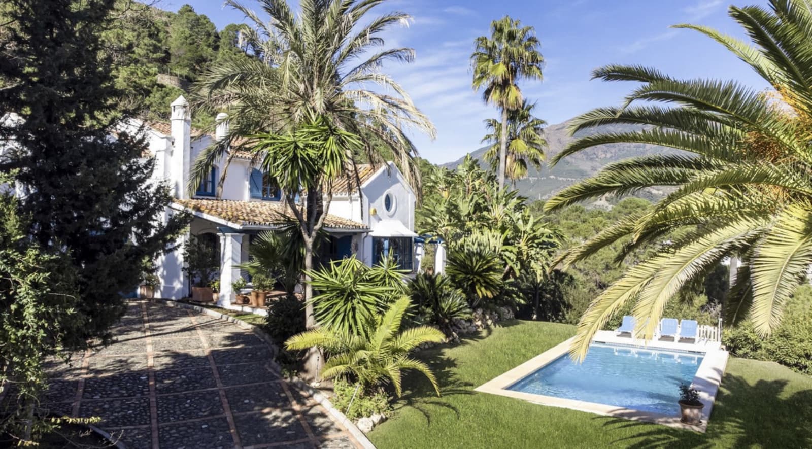 Chalet de 4 habitaciones en Benahavís en venta con piscina garaje - 2.390.000 € (Ref: 9536713)