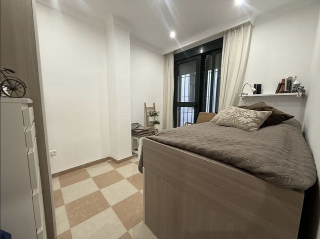 Apartamento de 2 habitaciones en Centro Historico, Málaga ciudad en venta - 399.000 € (Ref: 9543371)