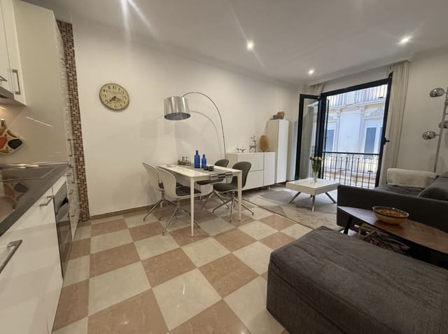 Apartamento de 2 habitaciones en Centro Historico, Málaga ciudad en venta - 399.000 € (Ref: 9543371)