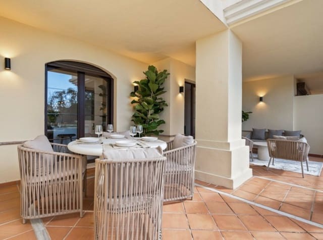 2 quarto Apartamento para venda em Los Arqueros, Benahavís com piscina garagem - 675 000 € (Ref: 9543372)