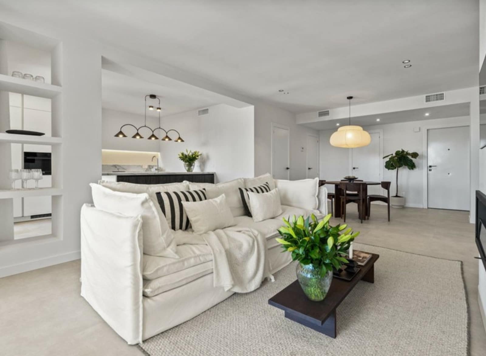 2 sovrum Lägenhet till salu i Los Arqueros med pool garage - 675 000 € (Ref: 9543372)