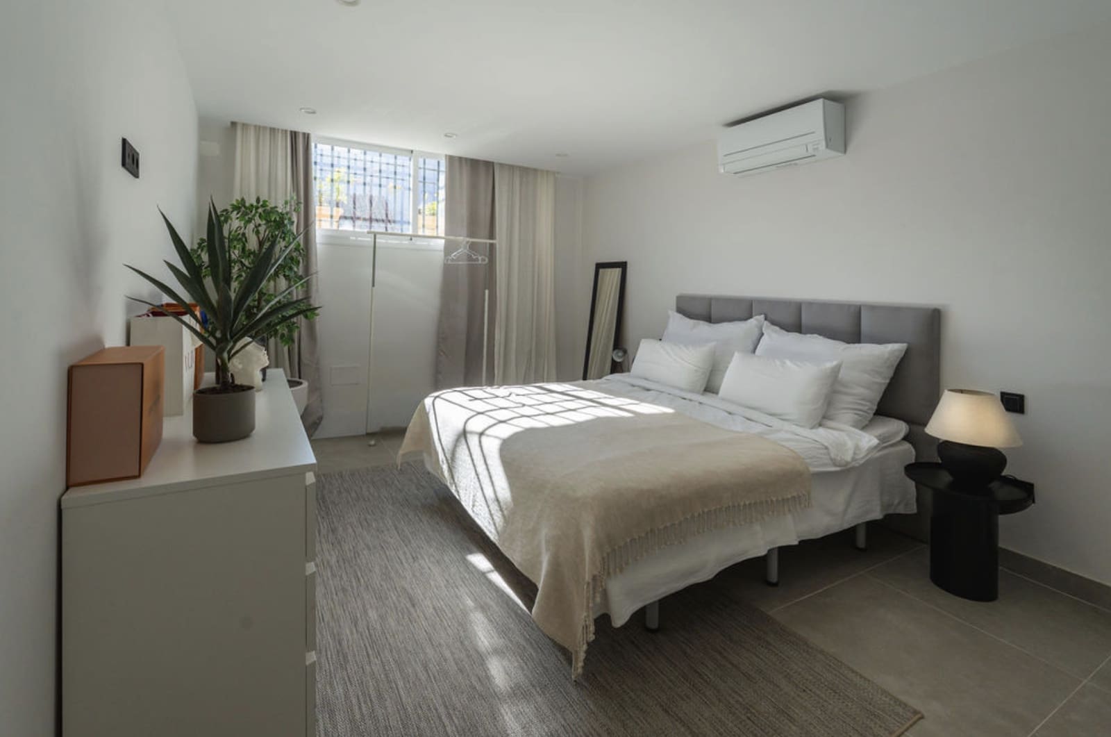 4 slaapkamer Huis te koop in Nueva Andalucia met zwembad garage - € 1.195.000 (Ref: 9543373)