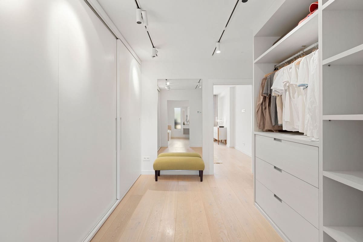 4 bedroom Apartment for sale in Marbella with pool garage - € 1,495,000 (Ref: 9543375)