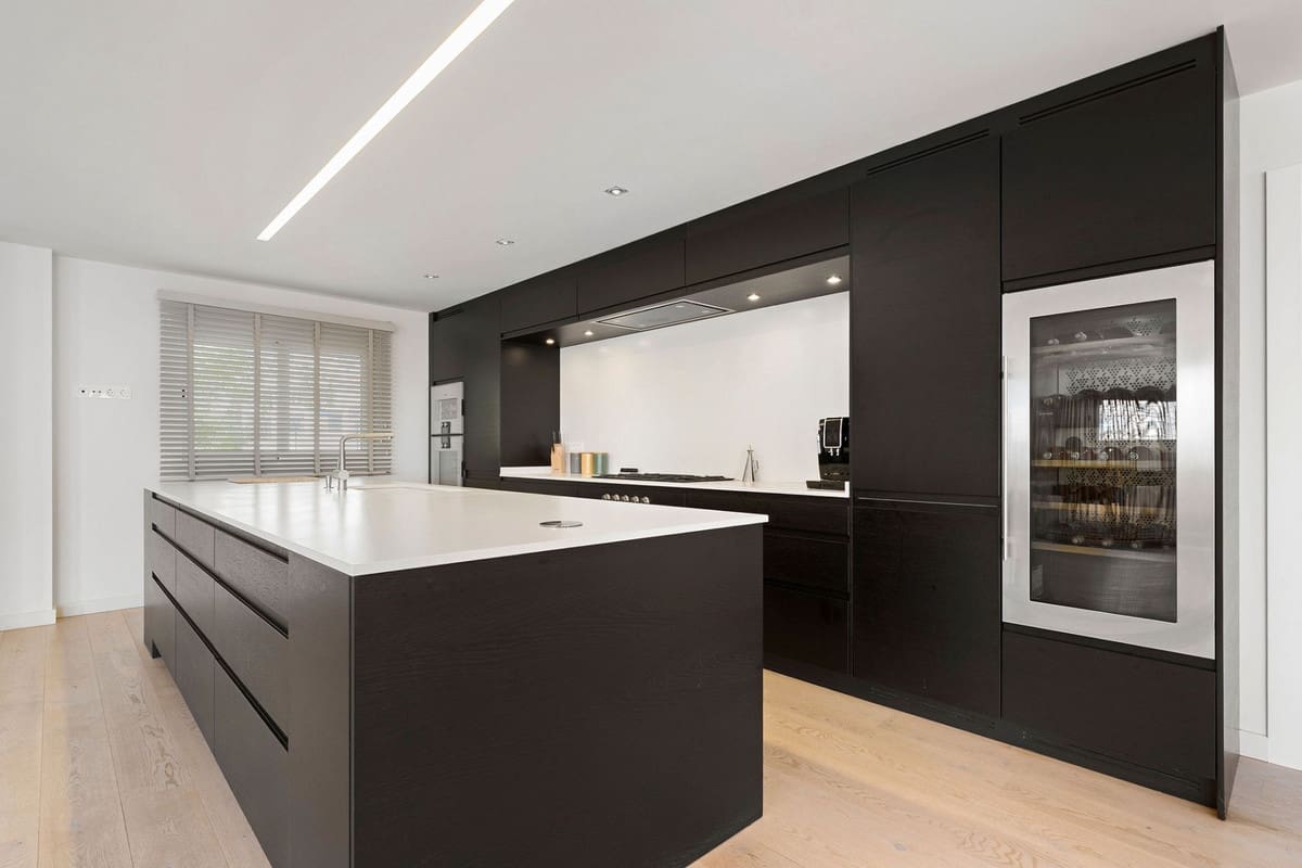 4 bedroom Apartment for sale in Marbella with pool garage - € 1,495,000 (Ref: 9543375)