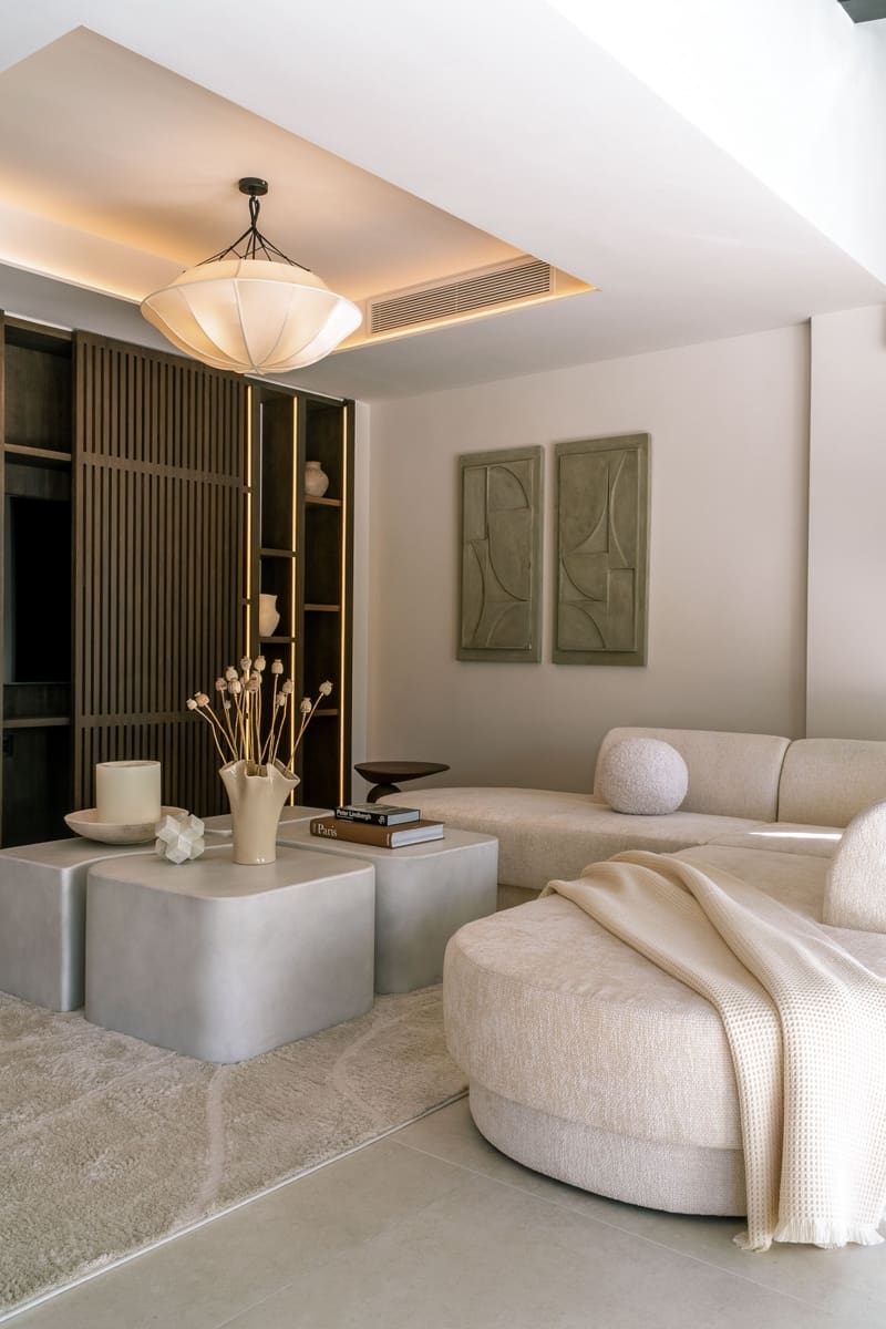 5 bedroom Villa for sale in Nueva Andalucia with pool garage - € 4,290,000 (Ref: 9543376)