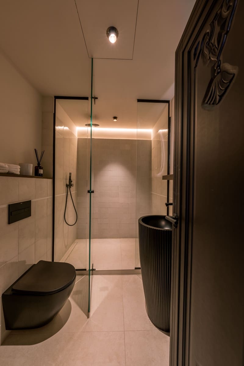 5 bedroom Villa for sale in Nueva Andalucia with pool garage - € 4,290,000 (Ref: 9543376)