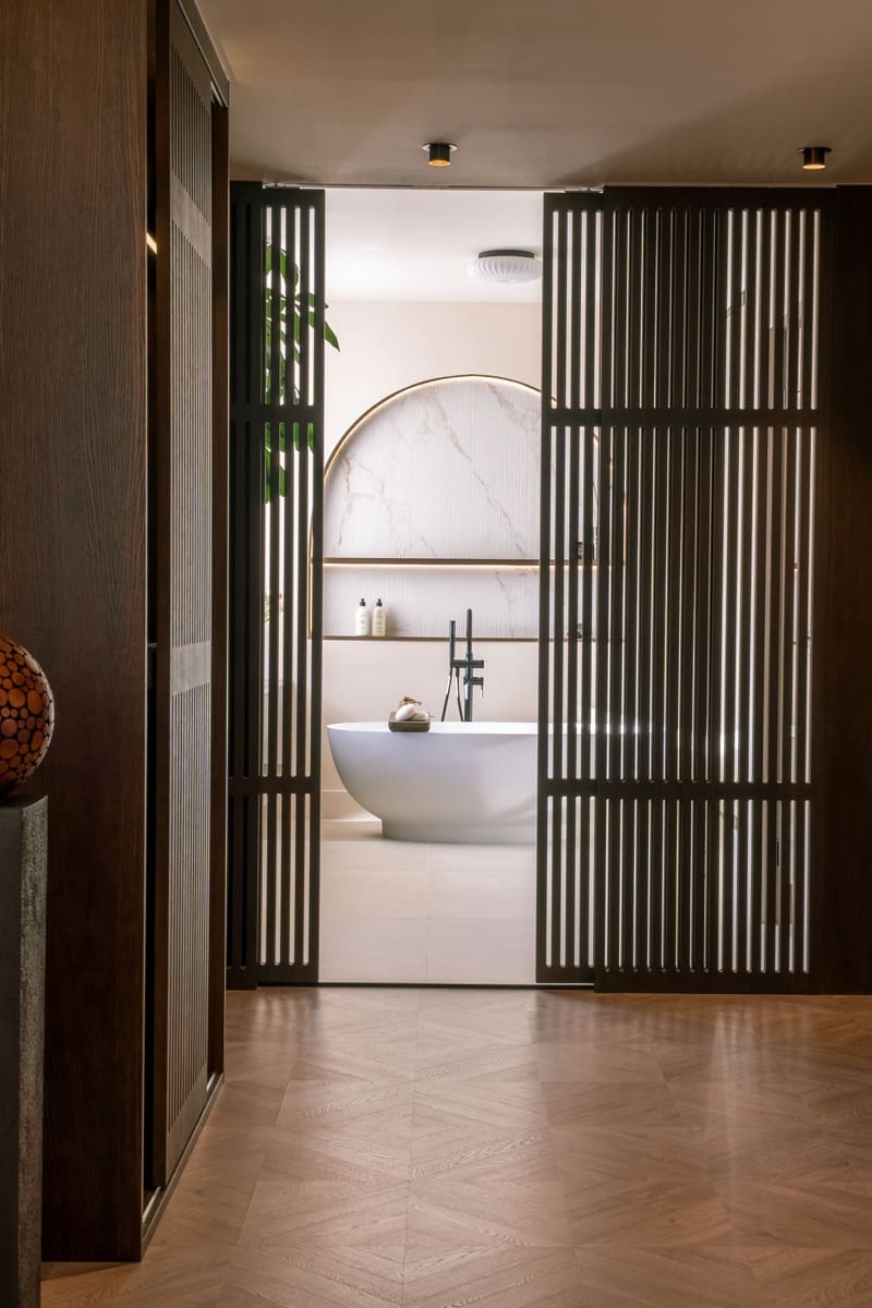 5 bedroom Villa for sale in Nueva Andalucia with pool garage - € 4,290,000 (Ref: 9543376)