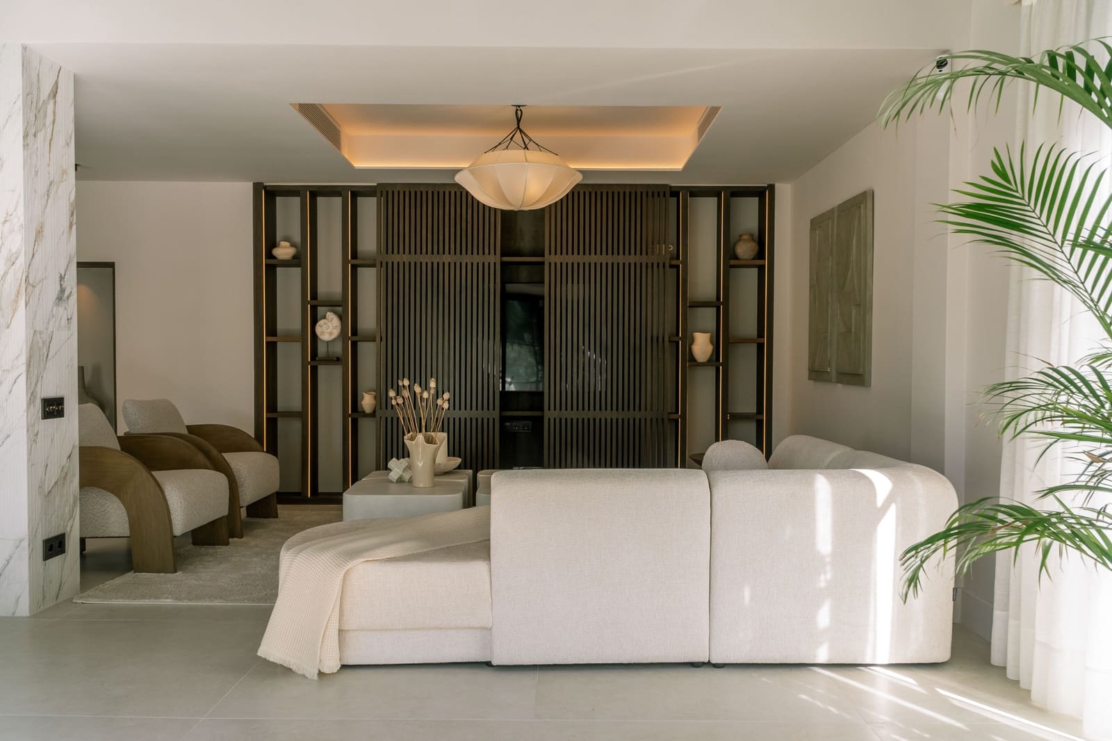 5 bedroom Villa for sale in Nueva Andalucia with pool garage - € 4,290,000 (Ref: 9543376)