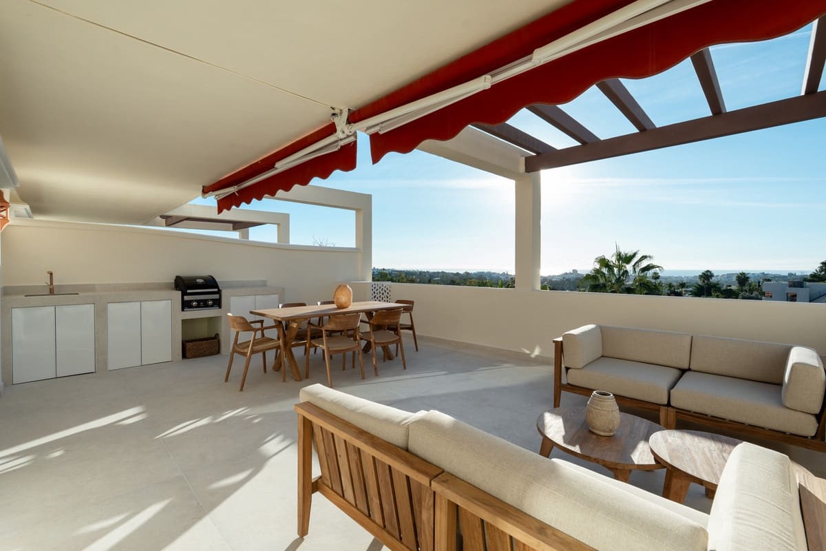 3 soveværelse Lejlighed til salg i Nueva Andalucia med swimmingpool garage - € 1.100.000 (Ref: 9543377)