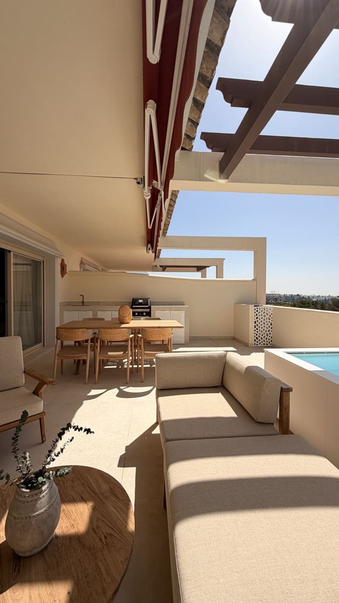 3 soveværelse Lejlighed til salg i Nueva Andalucia med swimmingpool garage - € 1.100.000 (Ref: 9543377)