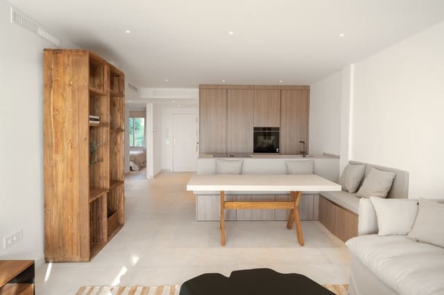 3 quarto Apartamento para venda em Nueva Andalucia, Marbella com piscina garagem - 1 100 000 € (Ref: 9543377)